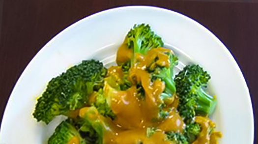 Broccoli Met Rode Linzensaus