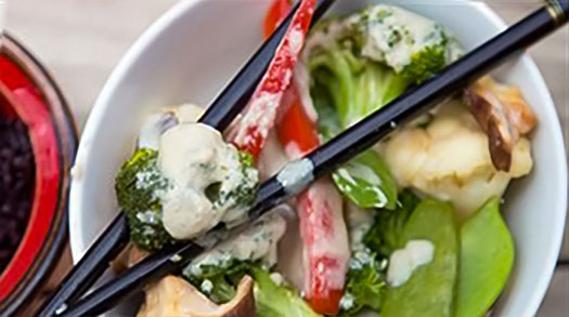 Plantaardig Wokgerecht Met Thaise Kokossaus